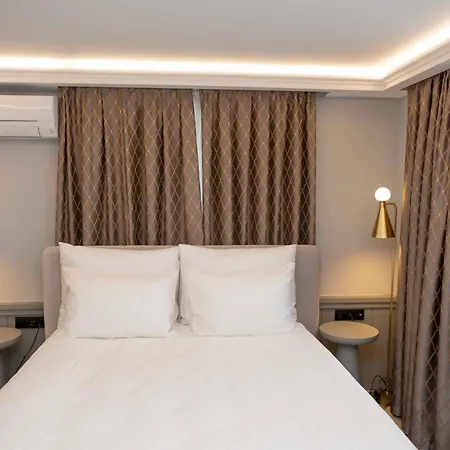 Royal Hayat Old Town Hotel